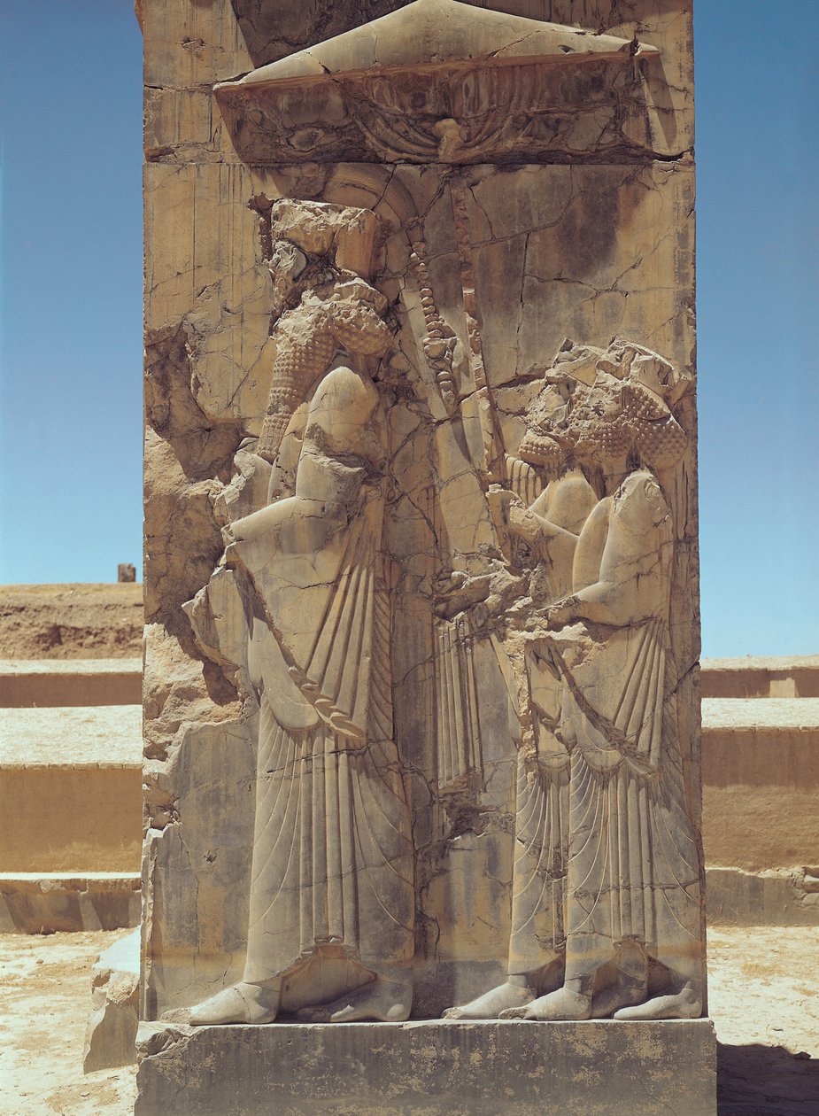 Relieve que representa a Jerjes I (c.519-465 a.C.) con dos asistentes de Achaemenid