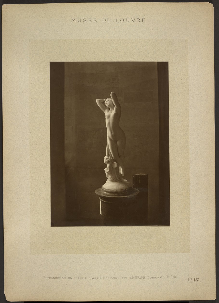 [Cupido y Psique de Pradier / Museo del Louvre] de Adolphe Braun