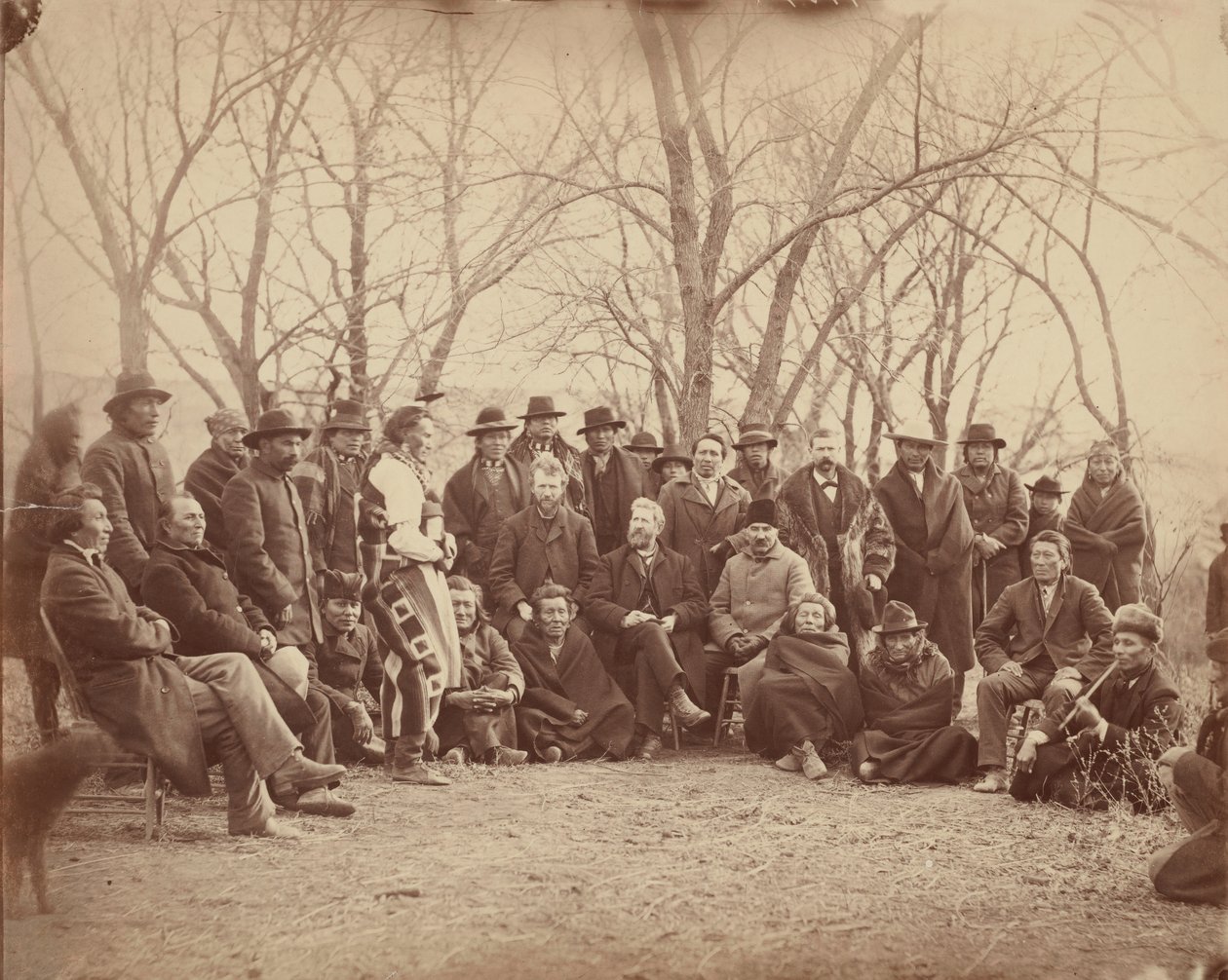 Indios con agentes del gobierno, principios de 1860 de Alexander Gardner