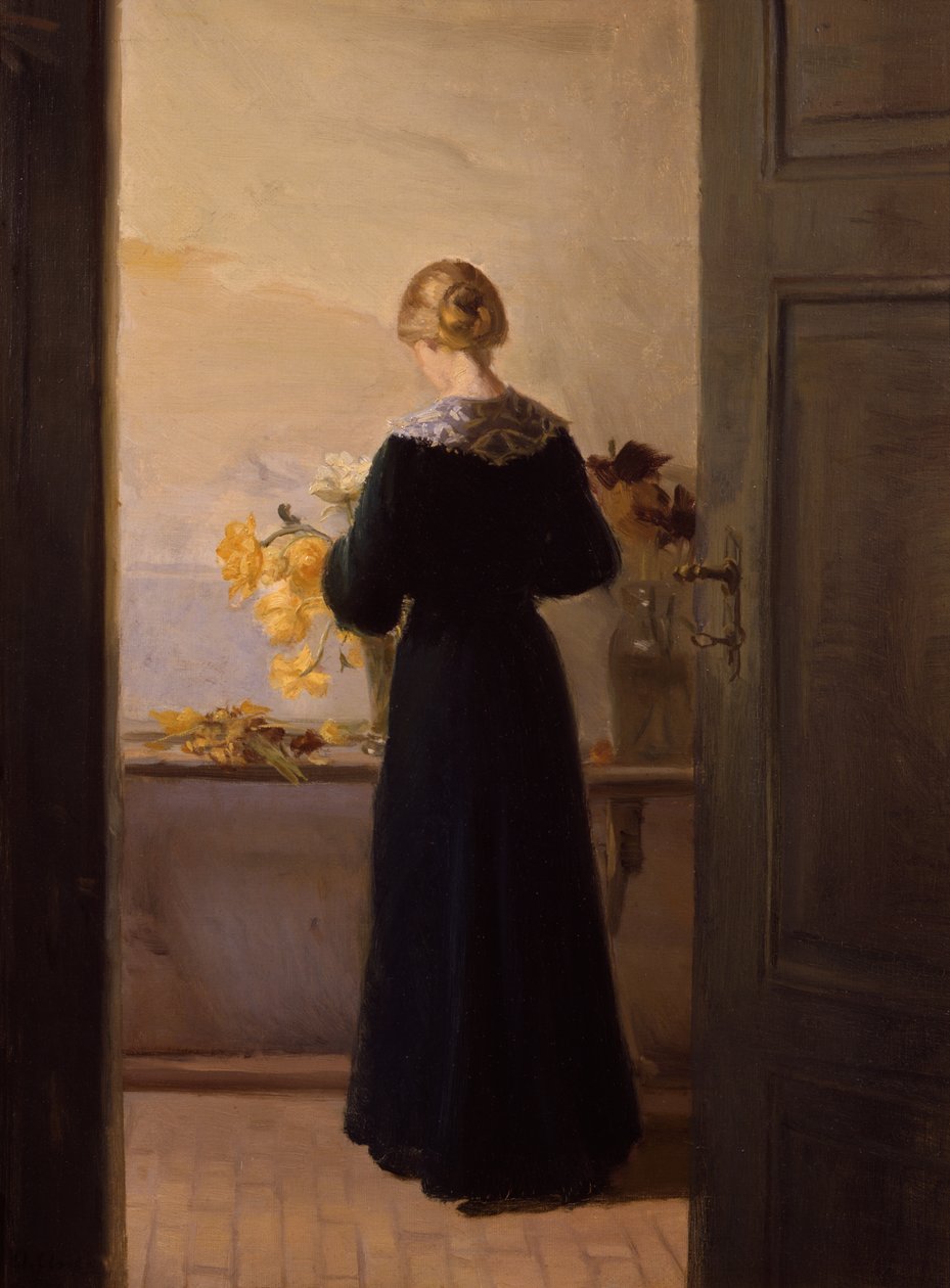 Chica arreglando flores de Anna Kirstine Ancher