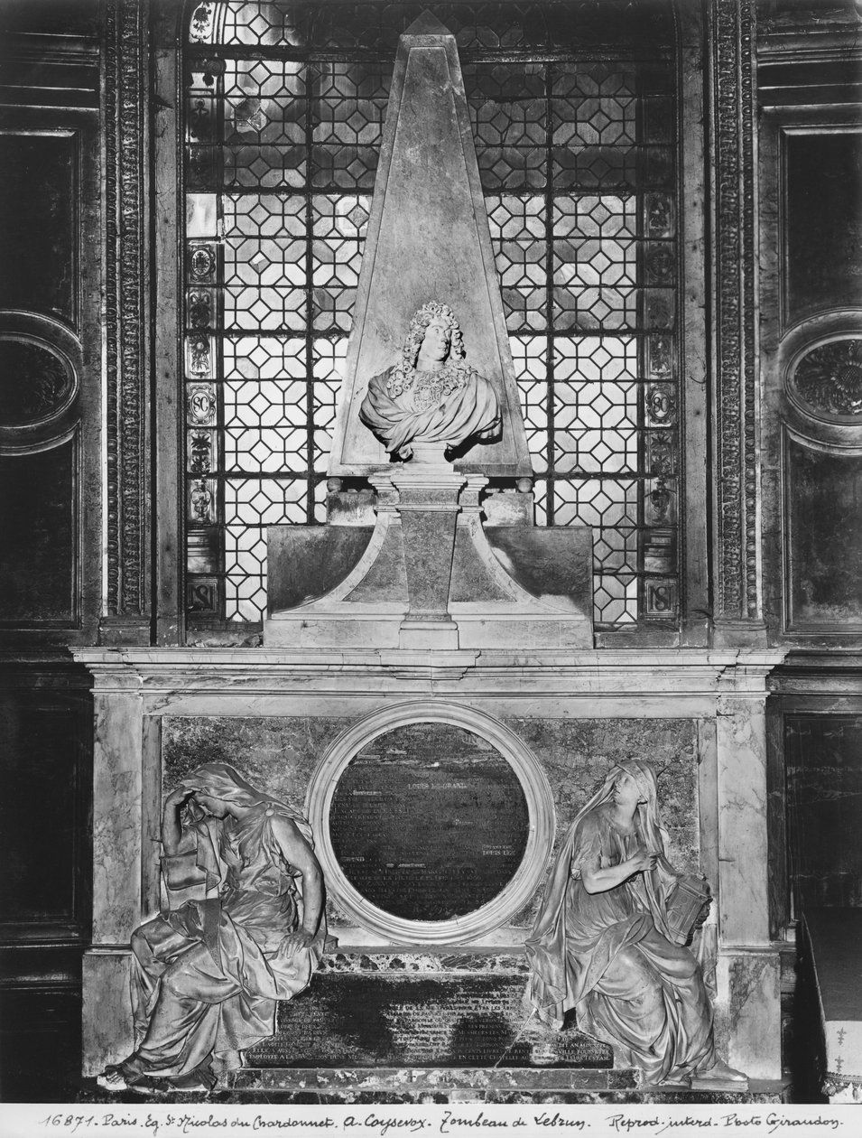 Tumba de Charles Le Brun y su esposa, Suzanne Butay, 1692 (mármol) de Antoine Coysevox
