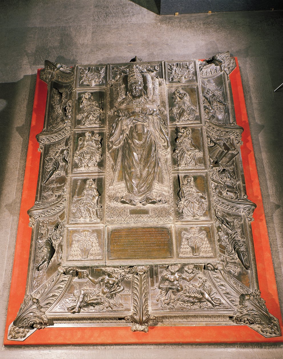 Tumba de Sixto IV de Antonio Pollaiuolo