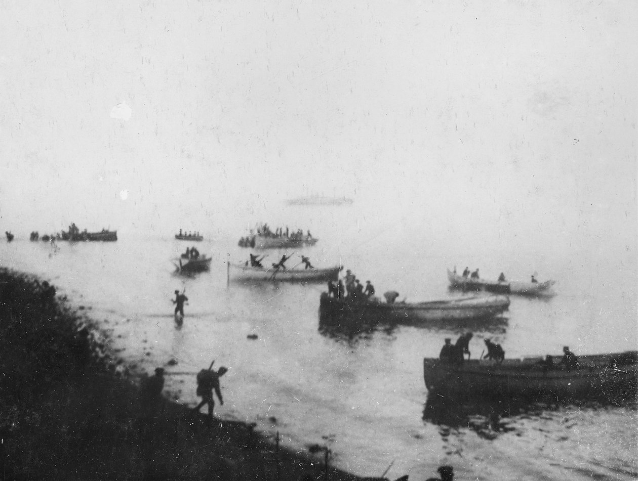 Desembarco en Anzac Cove, c. 1915 de Australian Photographer