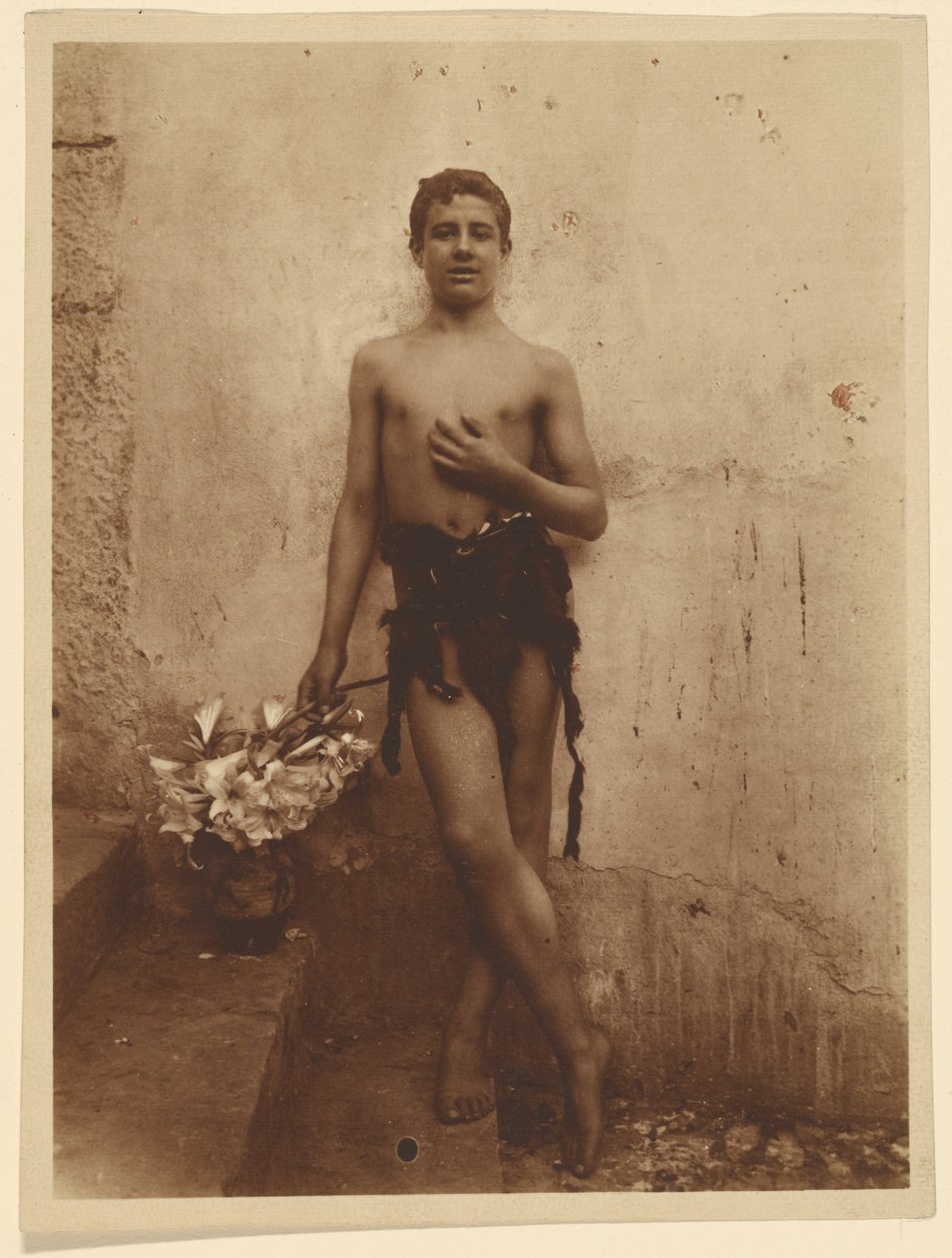[Juventud con lirios] de Baron Wilhelm von Gloeden