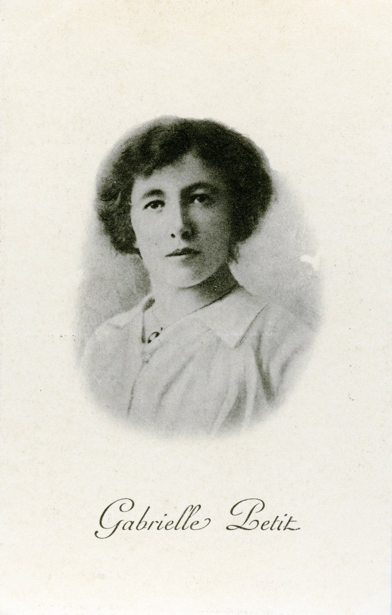 Gabrielle Petit, postal conmemorativa, c.1920 de Belgian Photographer