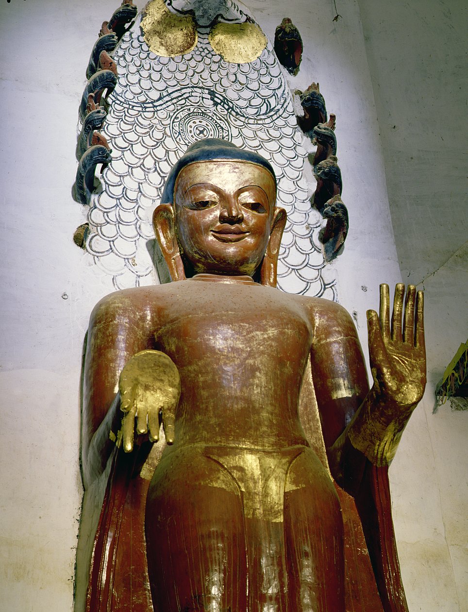 Estatua de un Buda de pie de Burmese School
