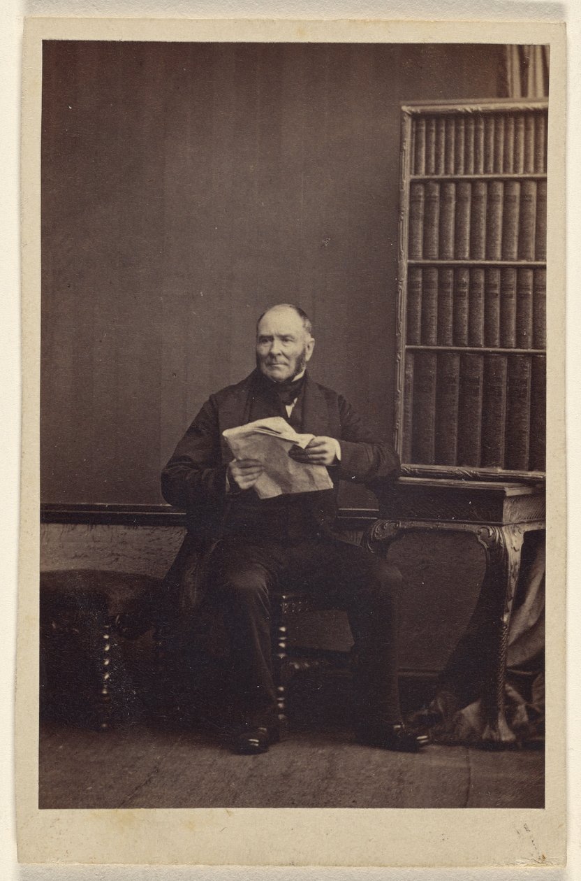[Hombre no identificado sentado, sosteniendo un periódico] de Camille Silvy