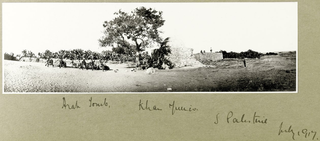 Tumba árabe, Khan Yunis, sur de Palestina, julio de 1917 de Capt. Arthur Rhodes