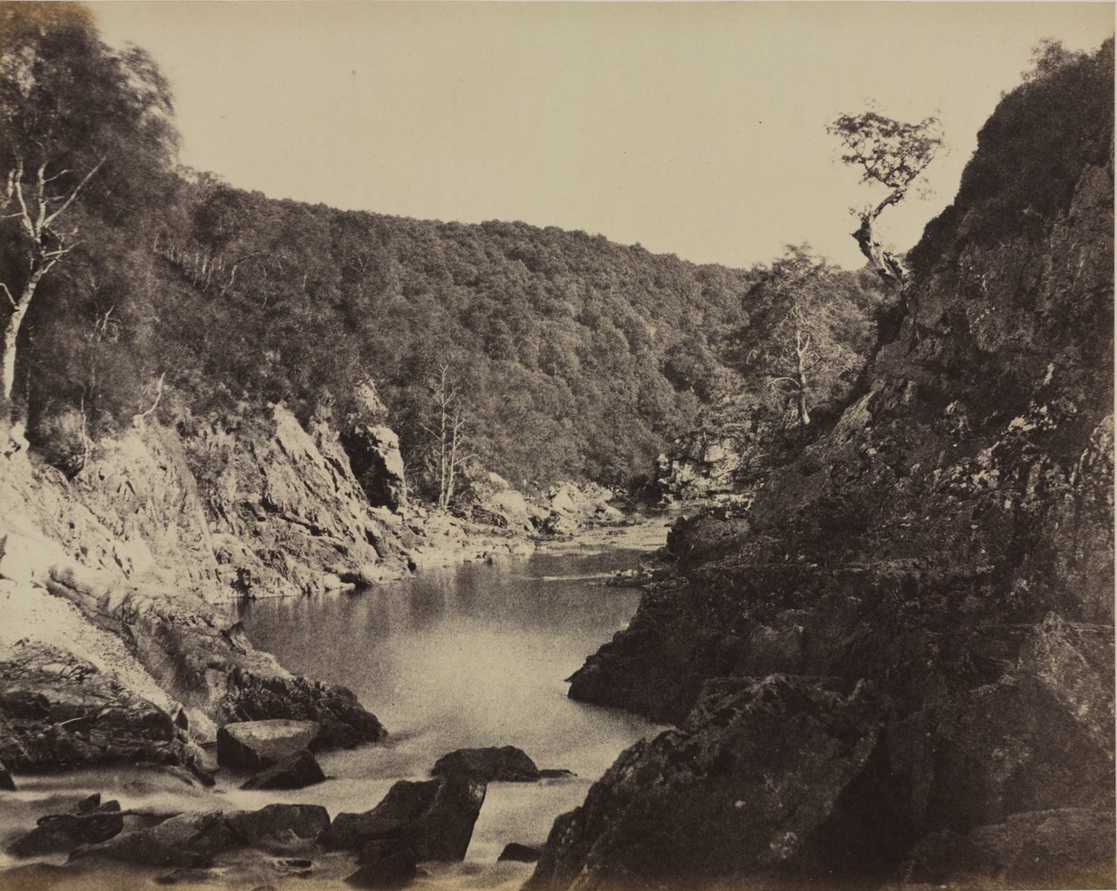 Paisaje Fluvial, Escocia, c. 1858 de Captain Horatio Ross