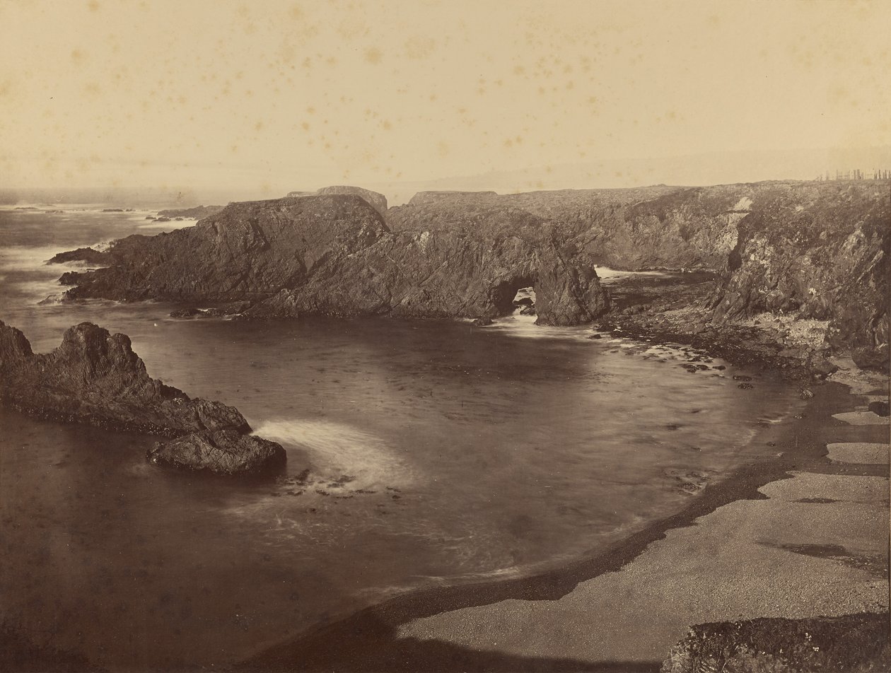[Vista de la costa del Pacífico] / [Costa de Mendocino] de Carleton Watkins