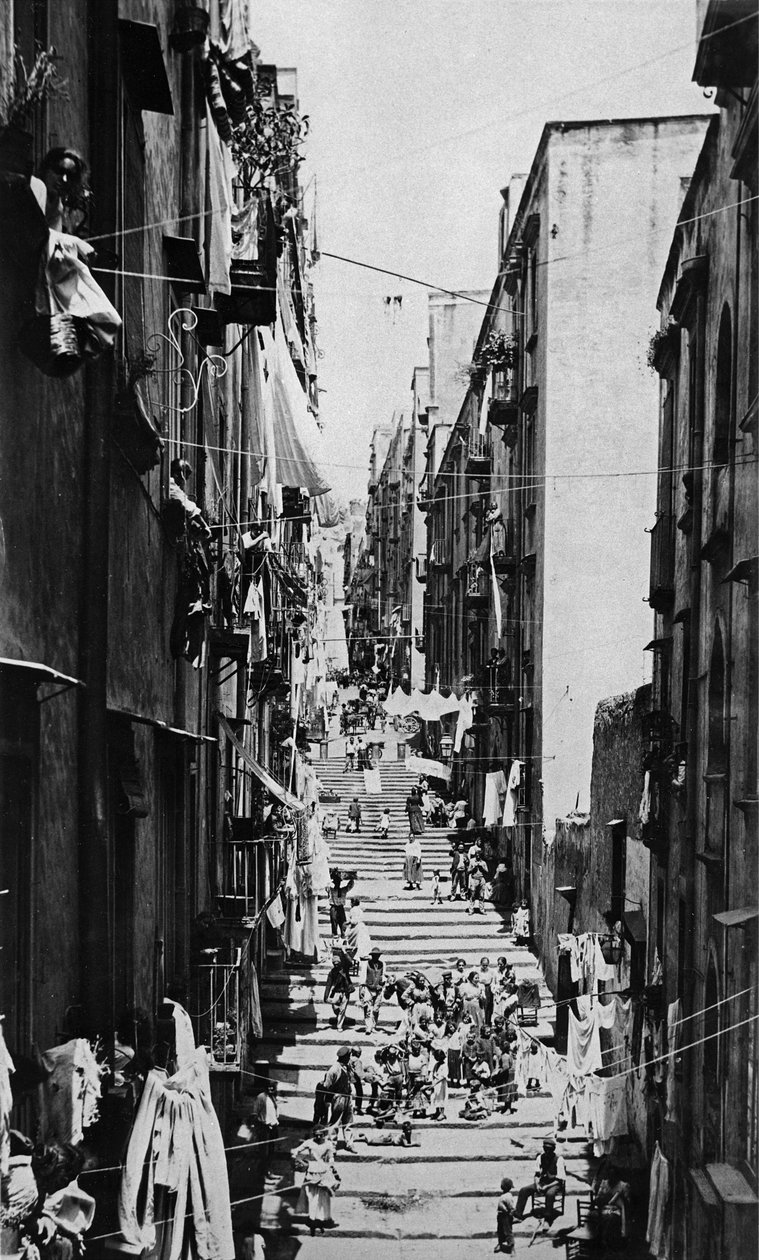 El Vicolo del Pallonetto, principios de 1900 de Carlo Brogi