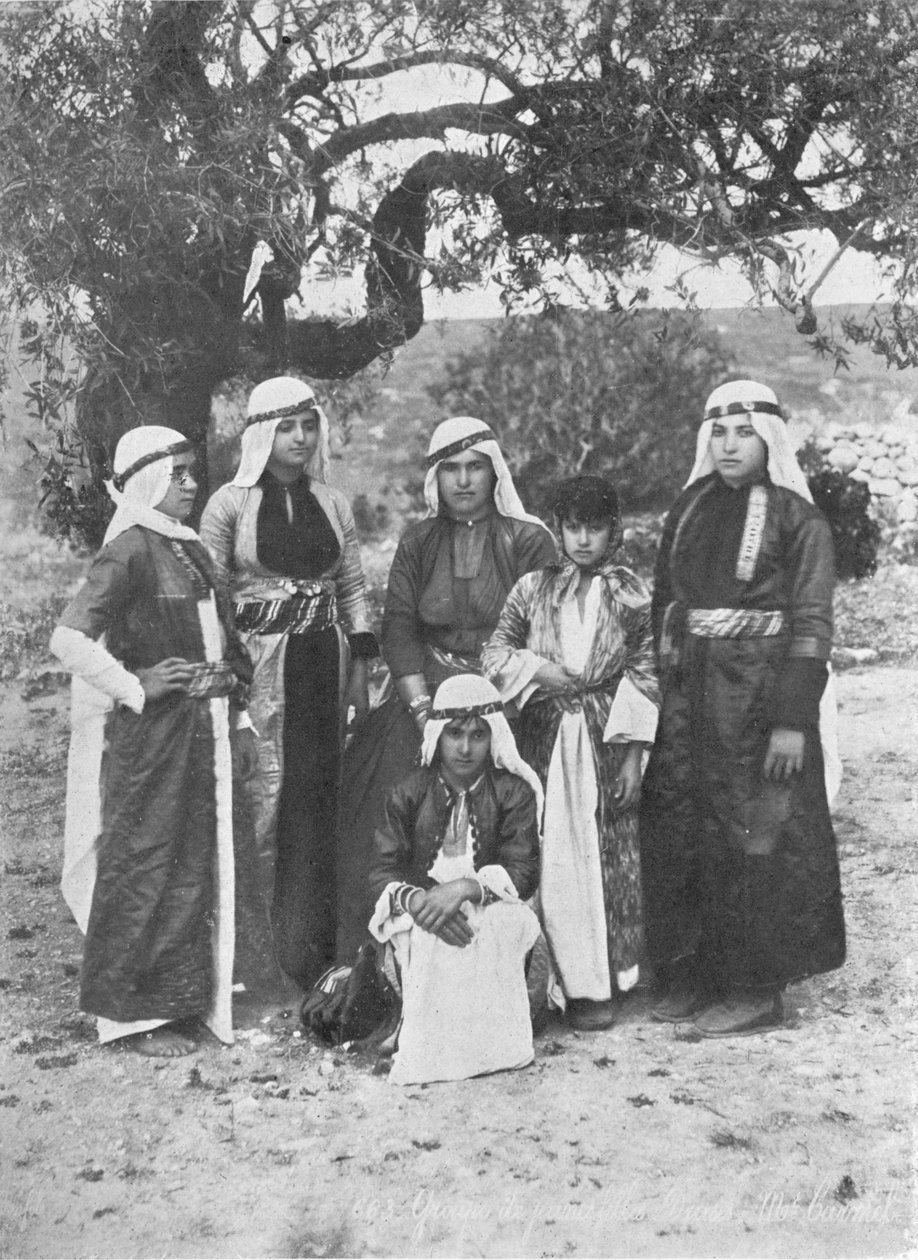 Grupo de damas drusas, c1913 de Charles J. S. Makin