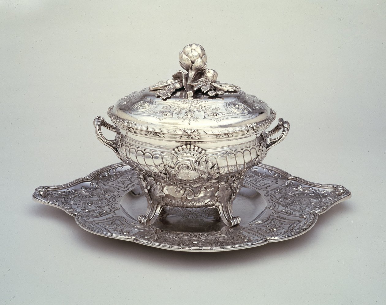 Sopera en soporte de Claude Hyacinthe Nicolas Souchet