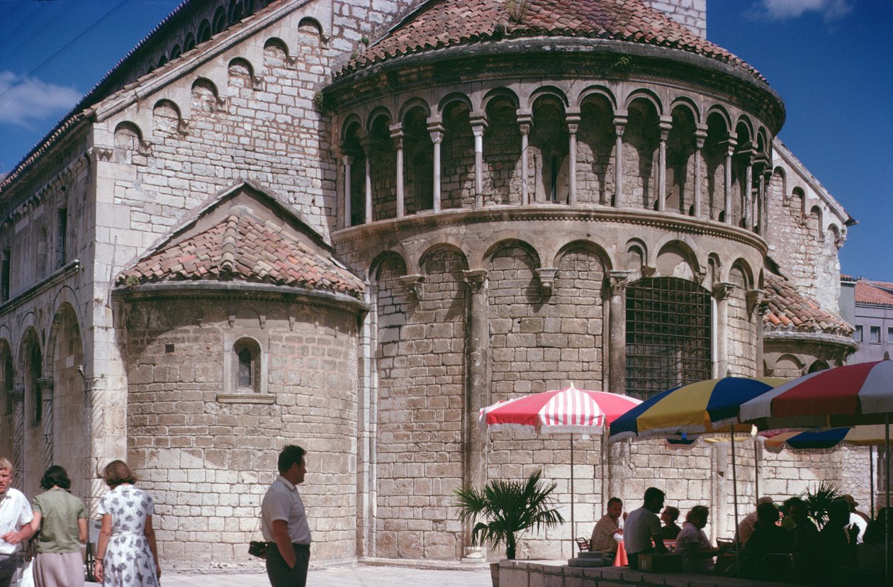 Iglesia de Sveti Krsevan, construida en 1175 de Croatian School