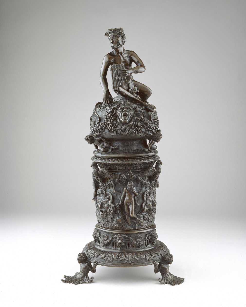 Quemador de perfume, c.1530-40 de Desiderio da Firenze