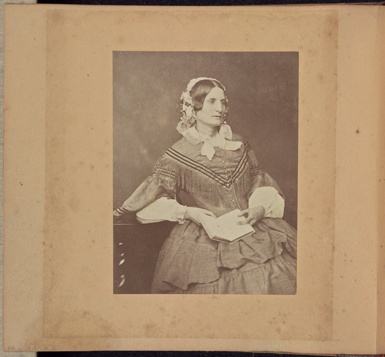 Sra. Oswald Bell (Isabella Adamson) de Dr. John Adamson