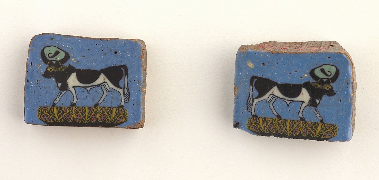 Placas de mosaico de un apis, o toro sagrado de Menfis, período ptolemaico a período romano, 100 a.C.-100 d.C. de Egyptian