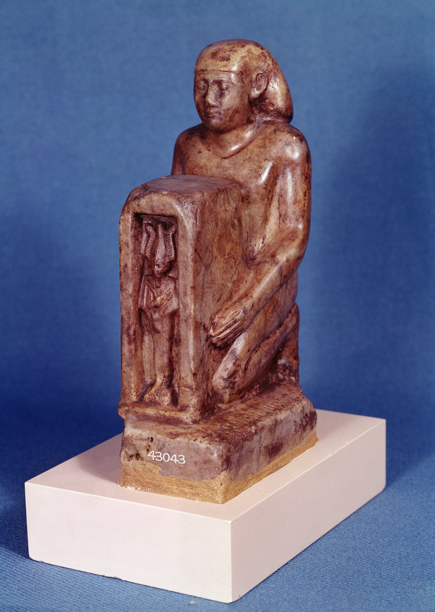 Pedesi sosteniendo un naos de Osiris de Egyptian 26th Dynasty