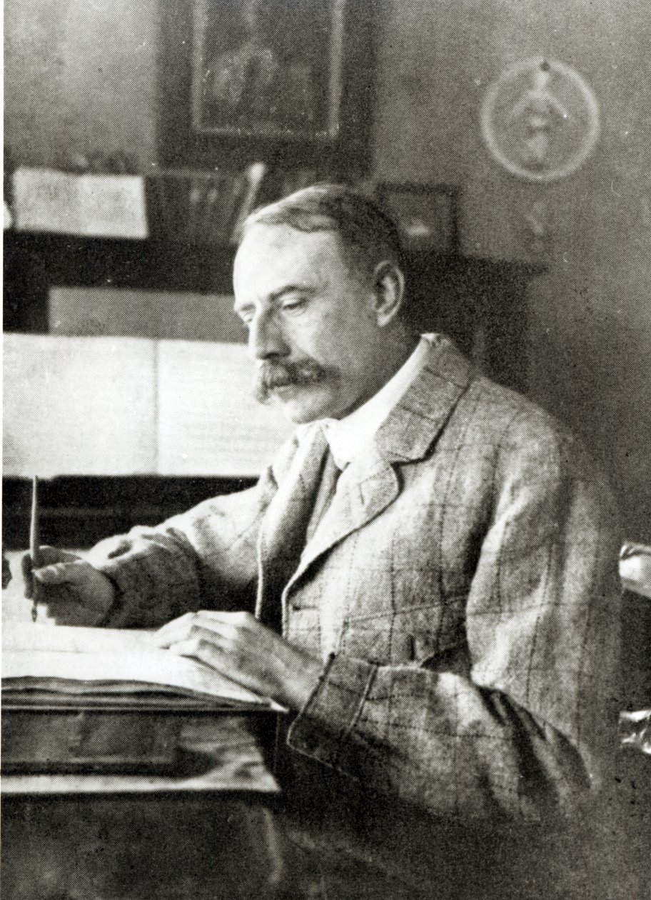 Sir Edward Elgar (1857-1934) de English Photographer