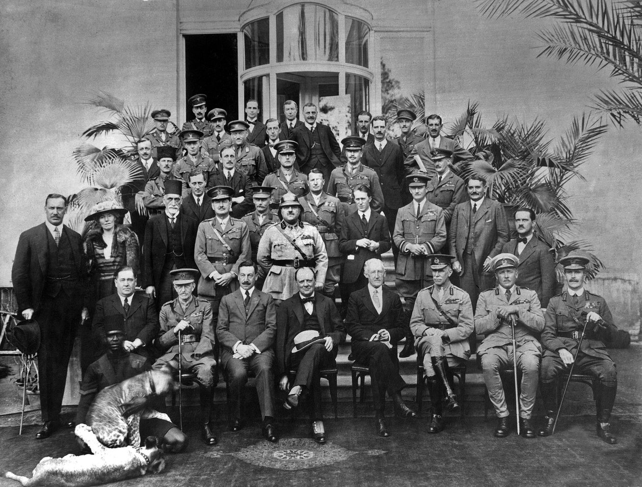 La Conferencia de El Cairo, 1921 de English Photographer