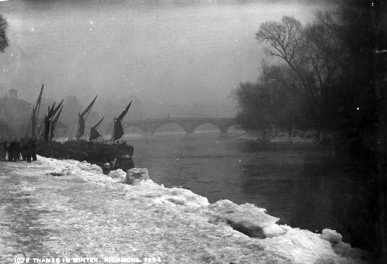El Támesis en invierno, 1895 de English Photographer