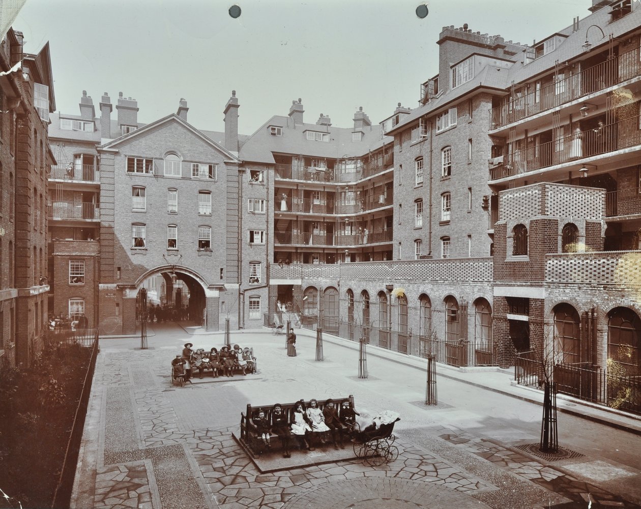 Bourne Estate: Edificios Laney, Londres de English Photographer