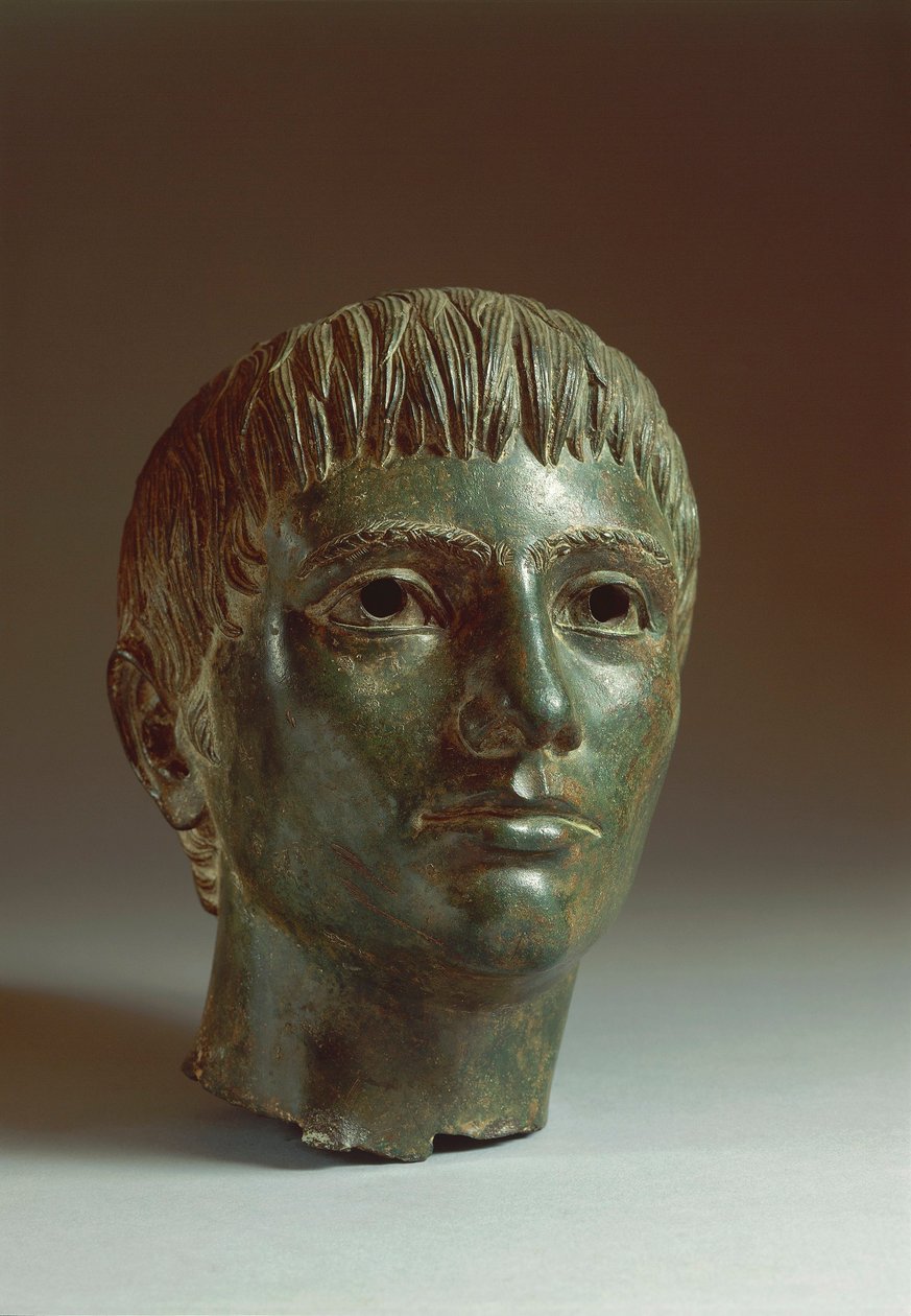 Cabeza de bronce de un joven, alrededor de 330 a.C. de Etruscan