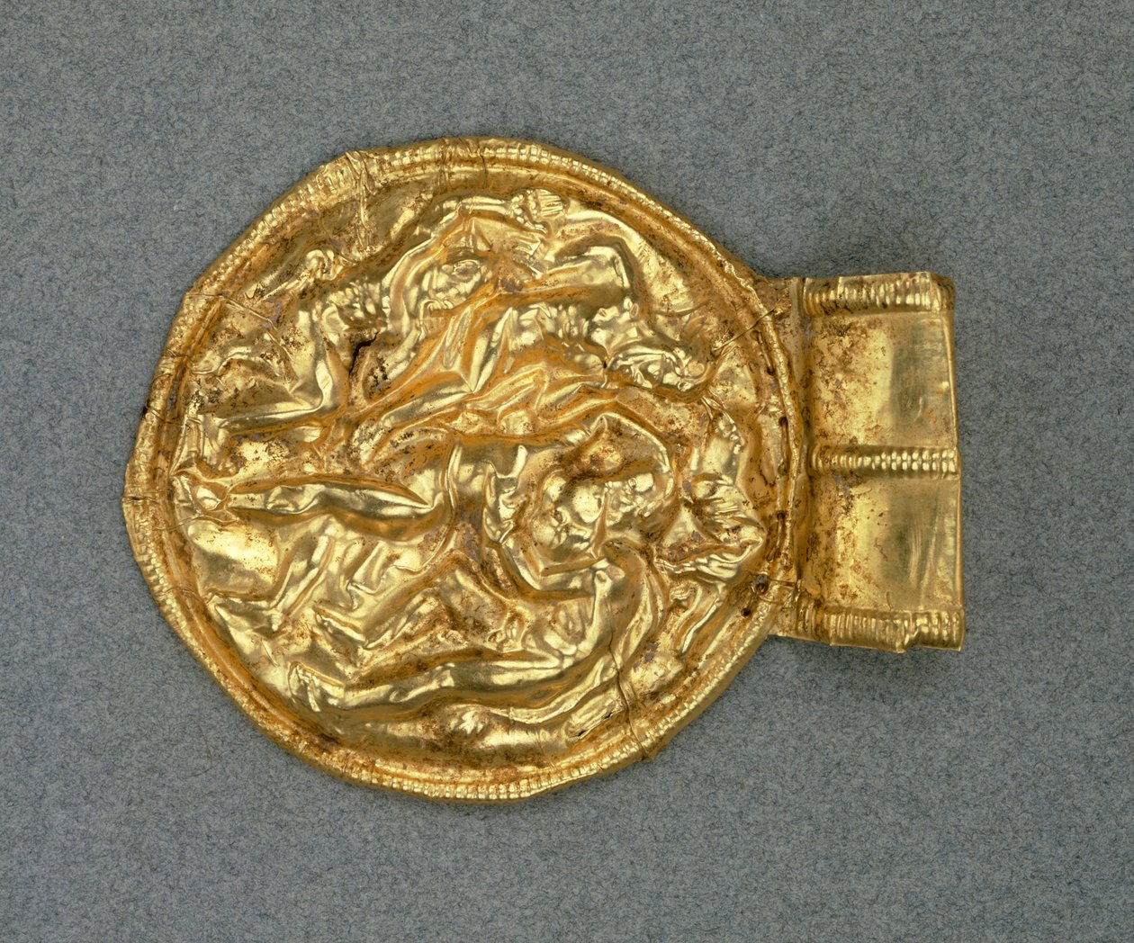 Bulla colgante en relieve. Civilización etrusca, siglo IV a.C. de Etruscan