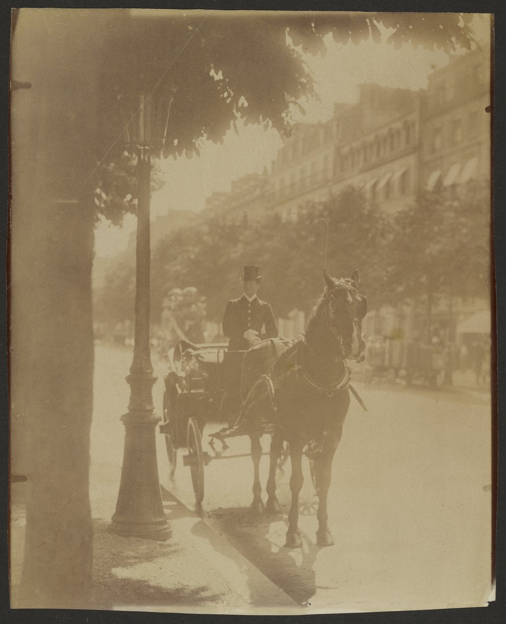 [Carruaje de espera] de Eugène Atget