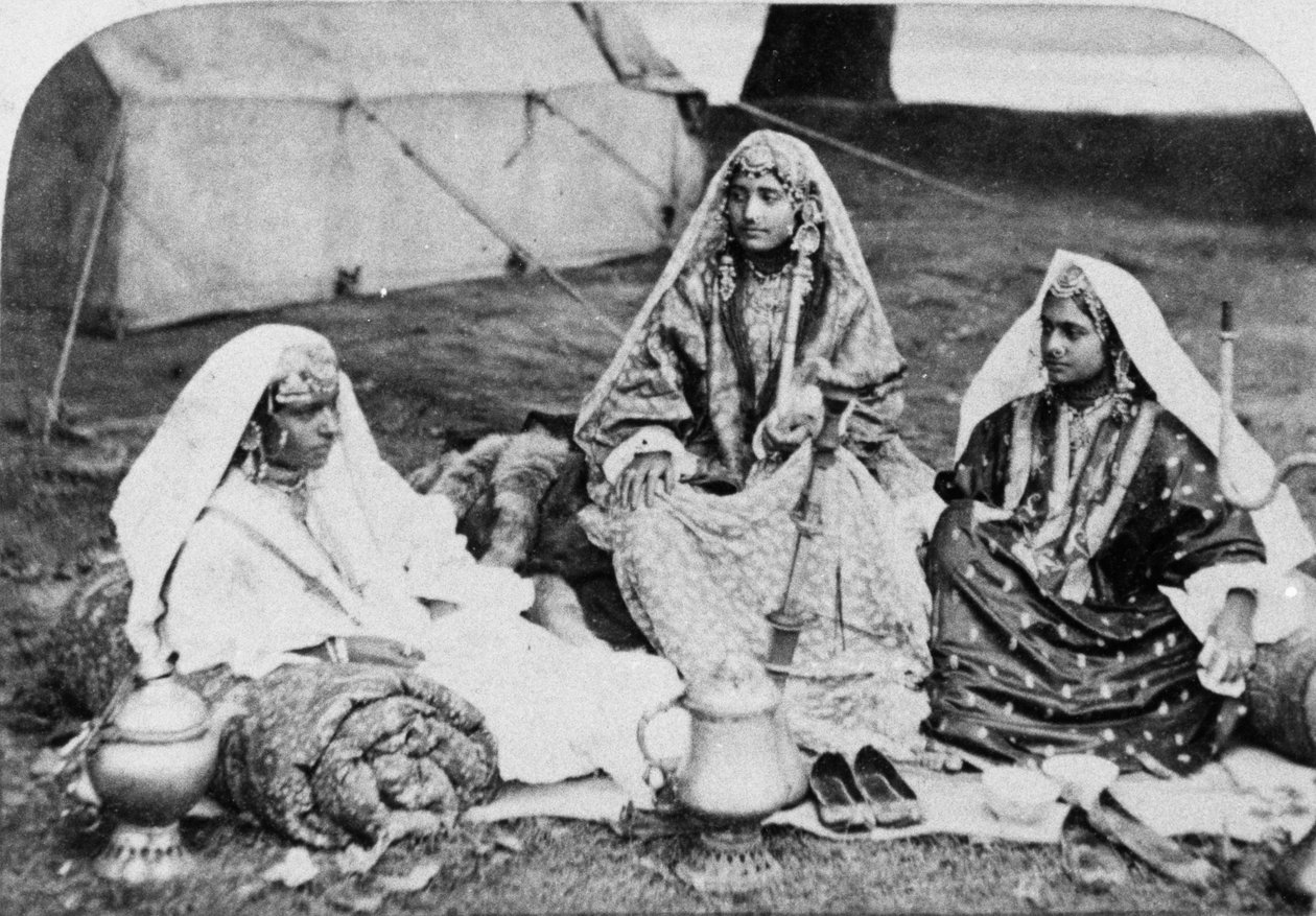 Bailarinas nautch de Cachemira, c.1860s de European Photographer