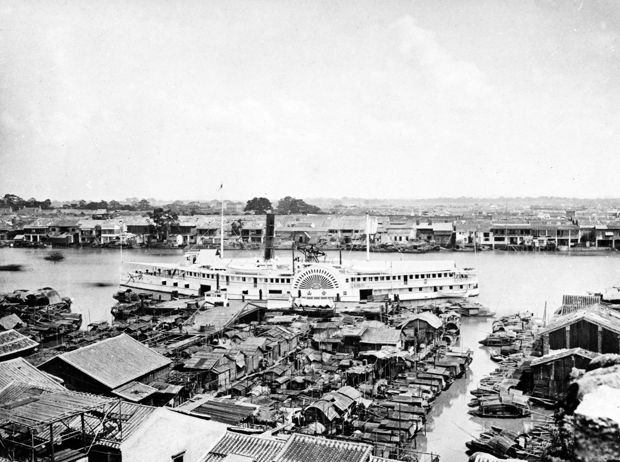 La Montaña Dorada en el lugar de desembarco de Cantón, c.1870 de European Photographer