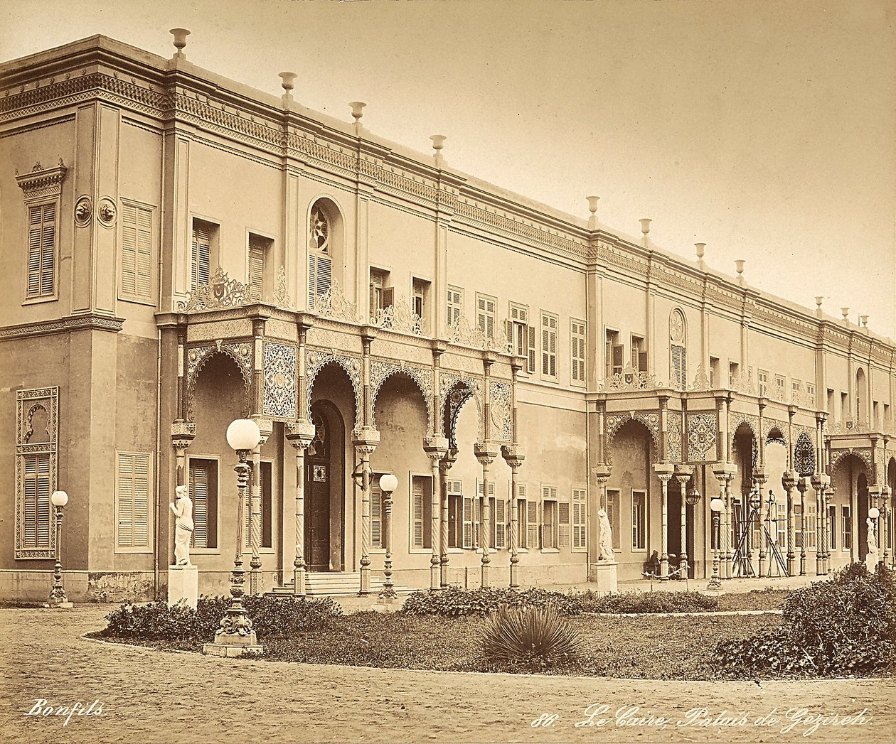 El Palacio Gezireh en El Cairo, Egipto de Félix Bonfils