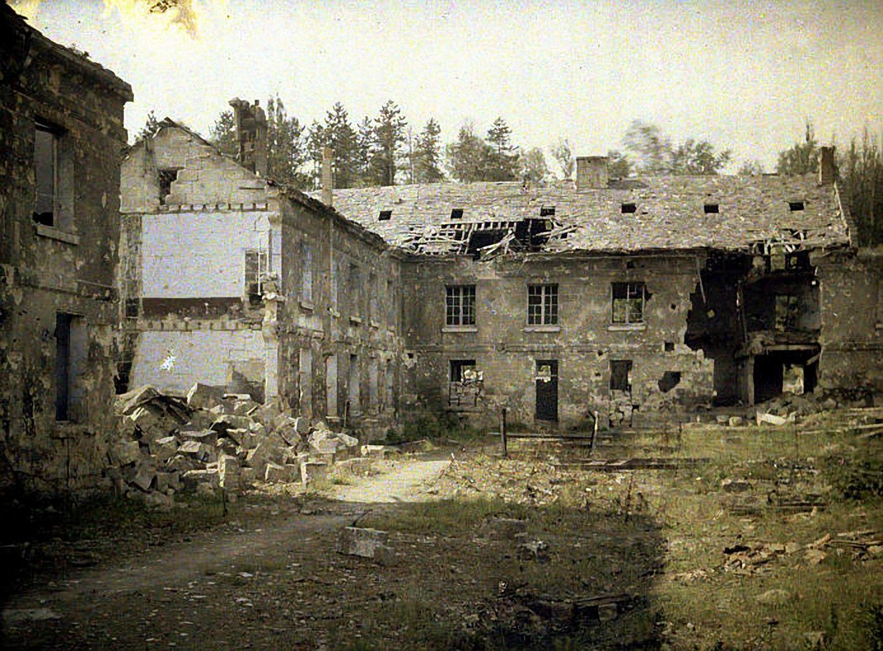 Fábrica de vidrio, Vauxrot, Cuffies, Aisne, Francia, 1917 de Fernand Cuville