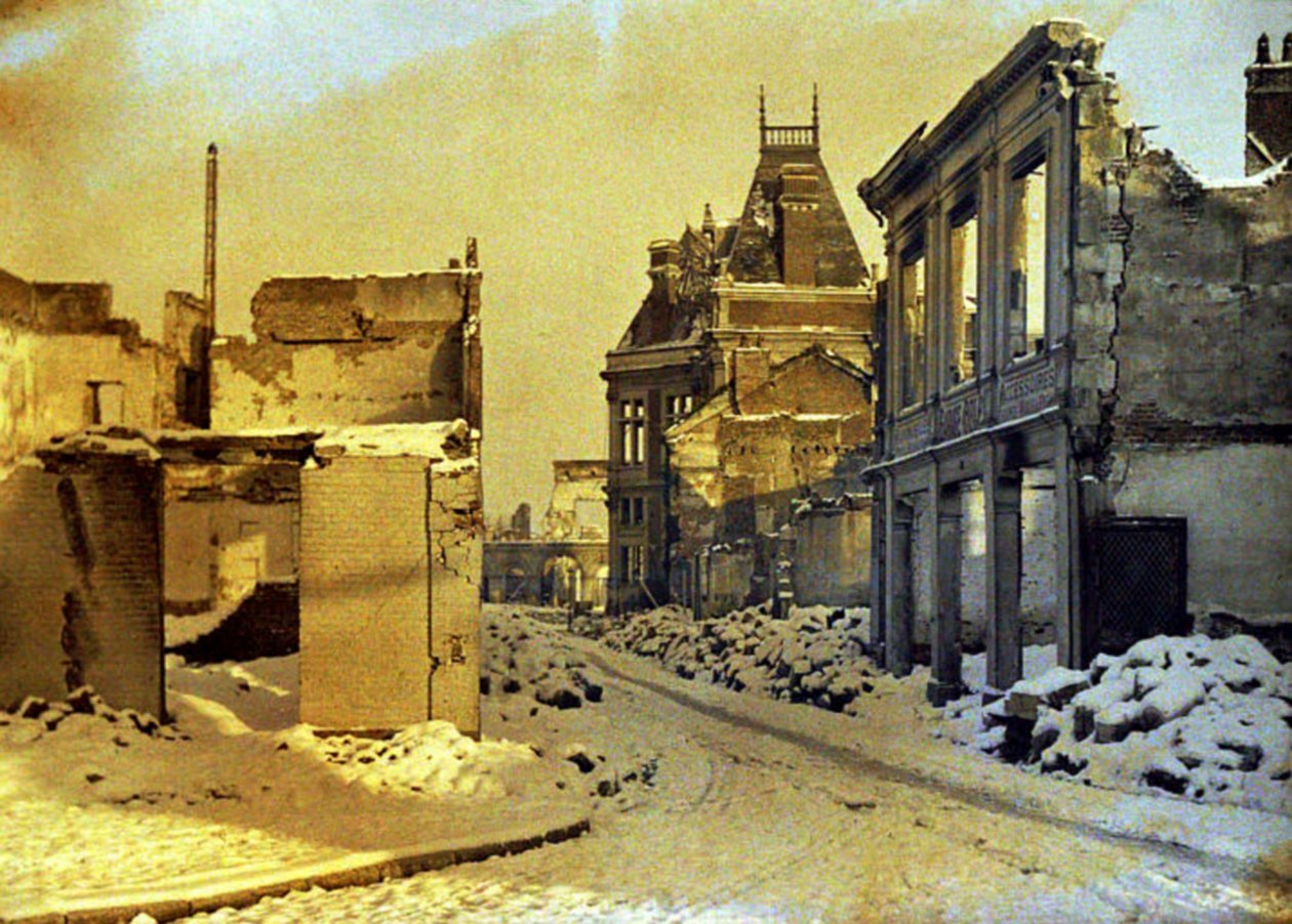 Chauny, Aisne, Francia, 1917 de Fernand Cuville
