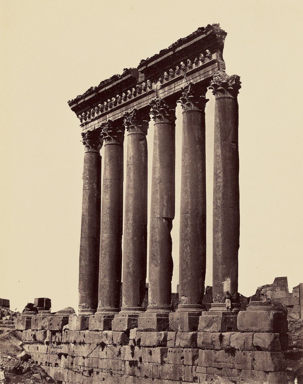 Grandes columnas del Templo del Sol (Balbek) de Félix Bonfils