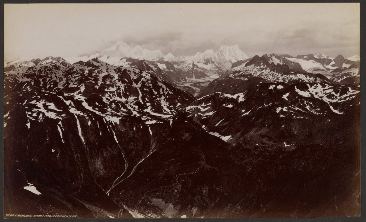 Montañas del Oberland desde Leichenstad de Francis Frith