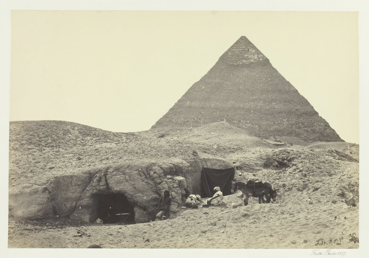 Tumbas de Roca y la Pirámide de Belzoni, Gizeh, 1857 de Francis Frith