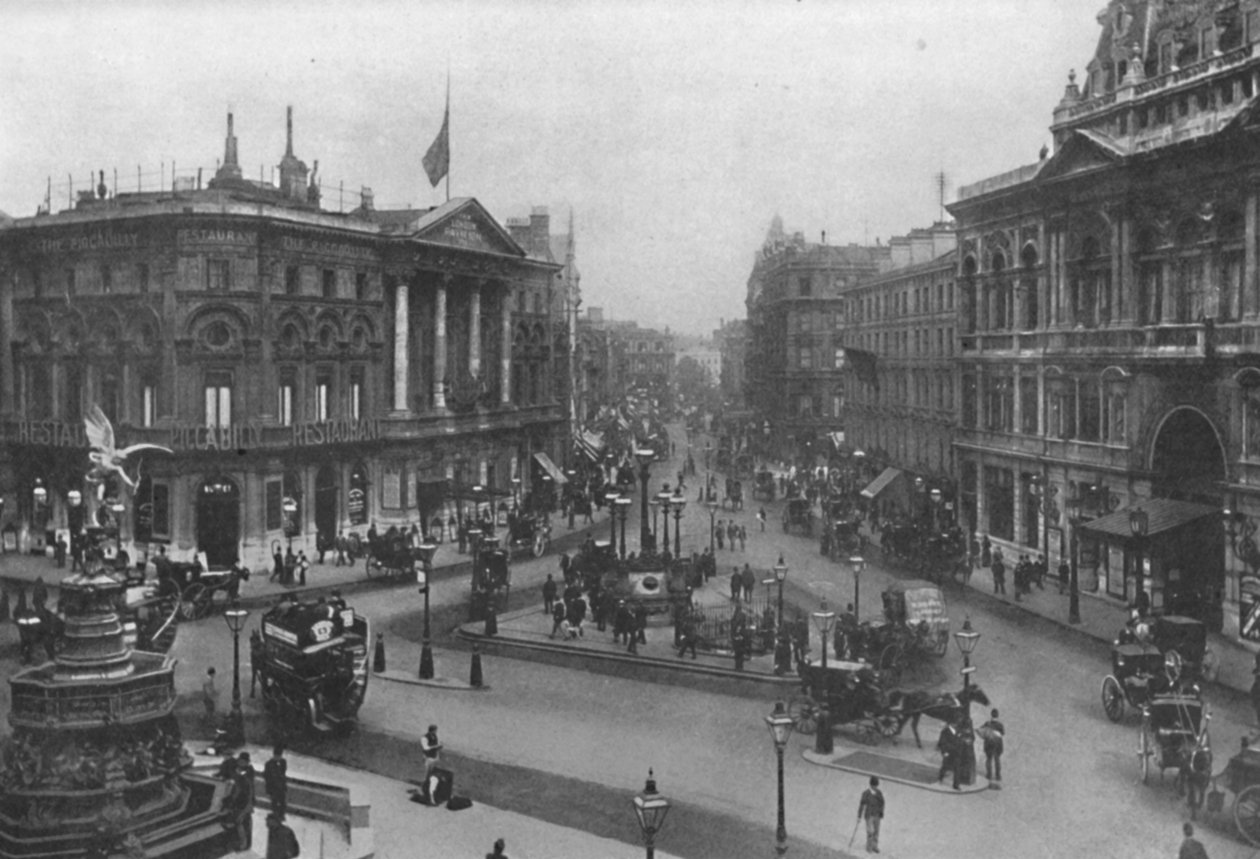 Piccadilly Circus, 1909 de Frith and Co
