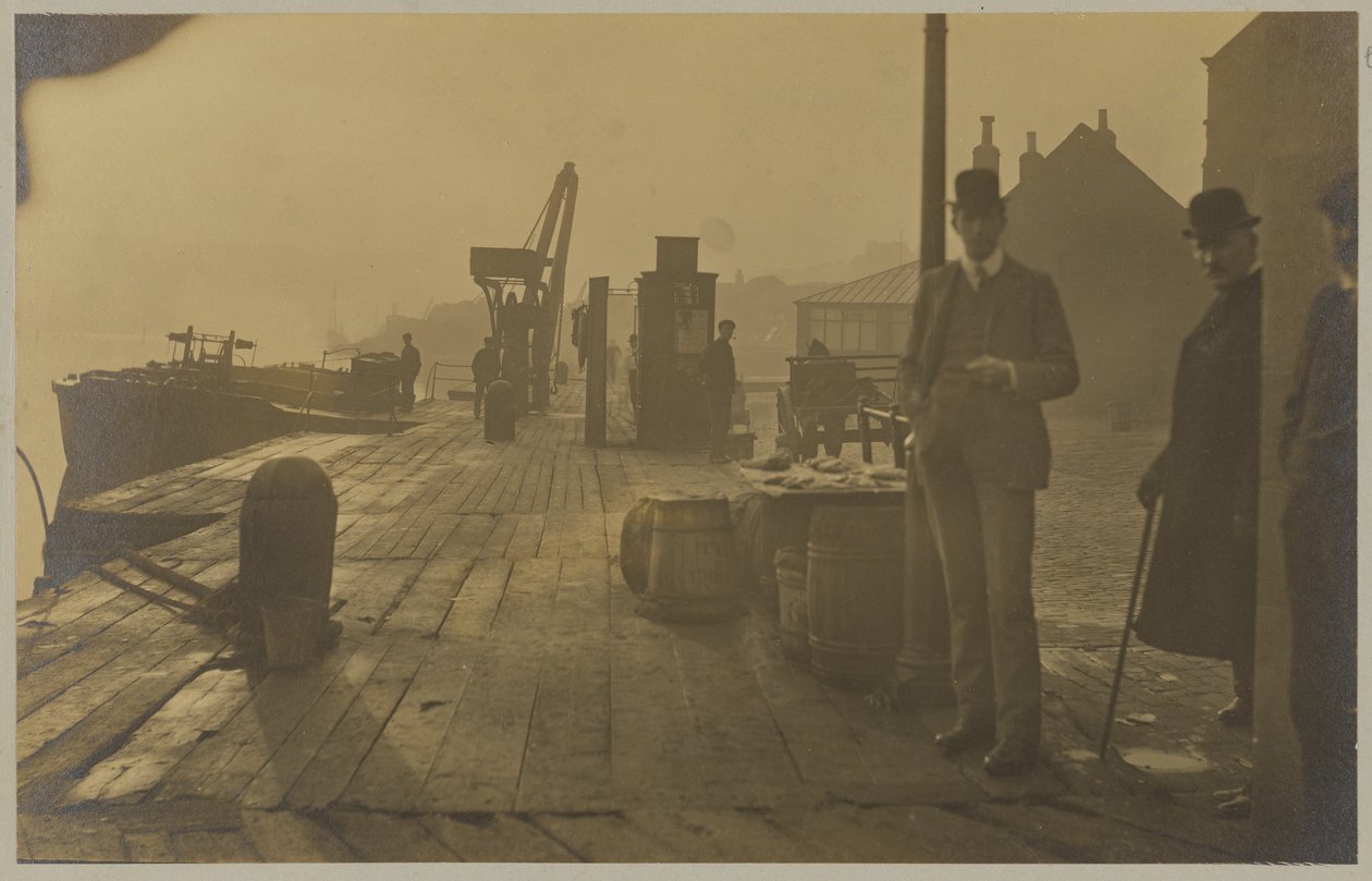 [Muelles de Whitby] de Frank Meadow Sutcliffe
