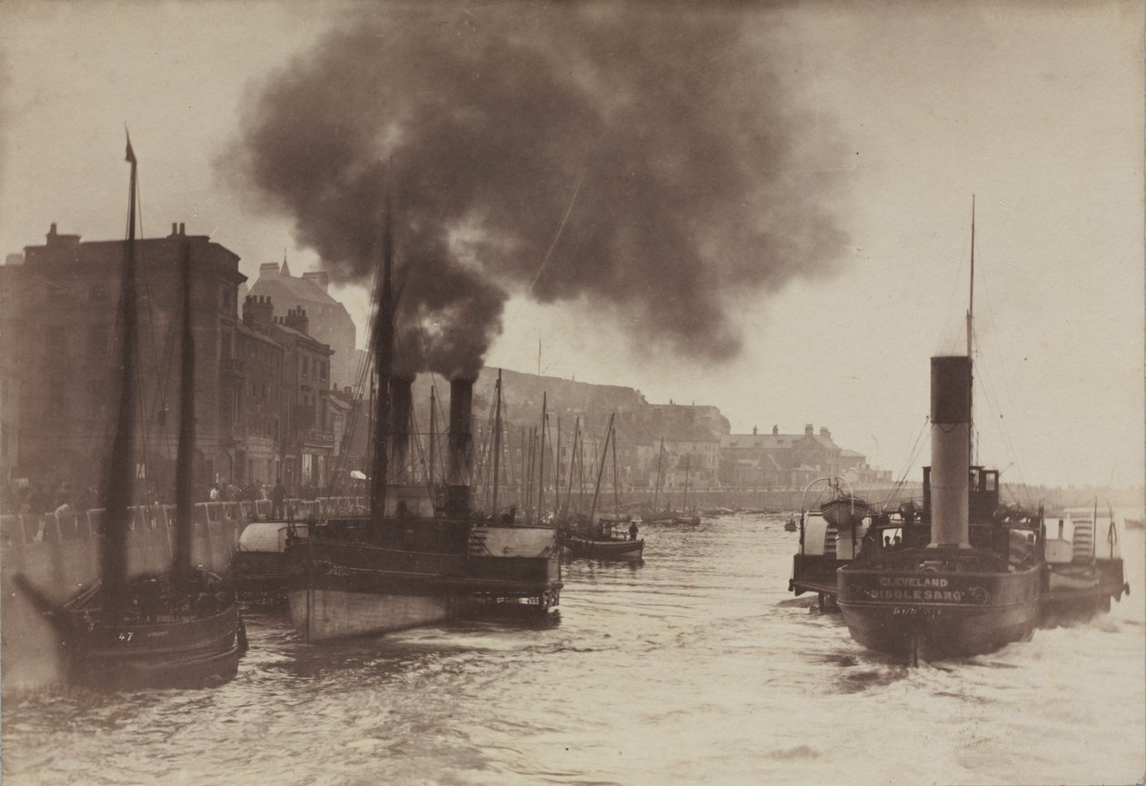 Untitled (Harbor Scene) de Frank Meadow Sutcliffe