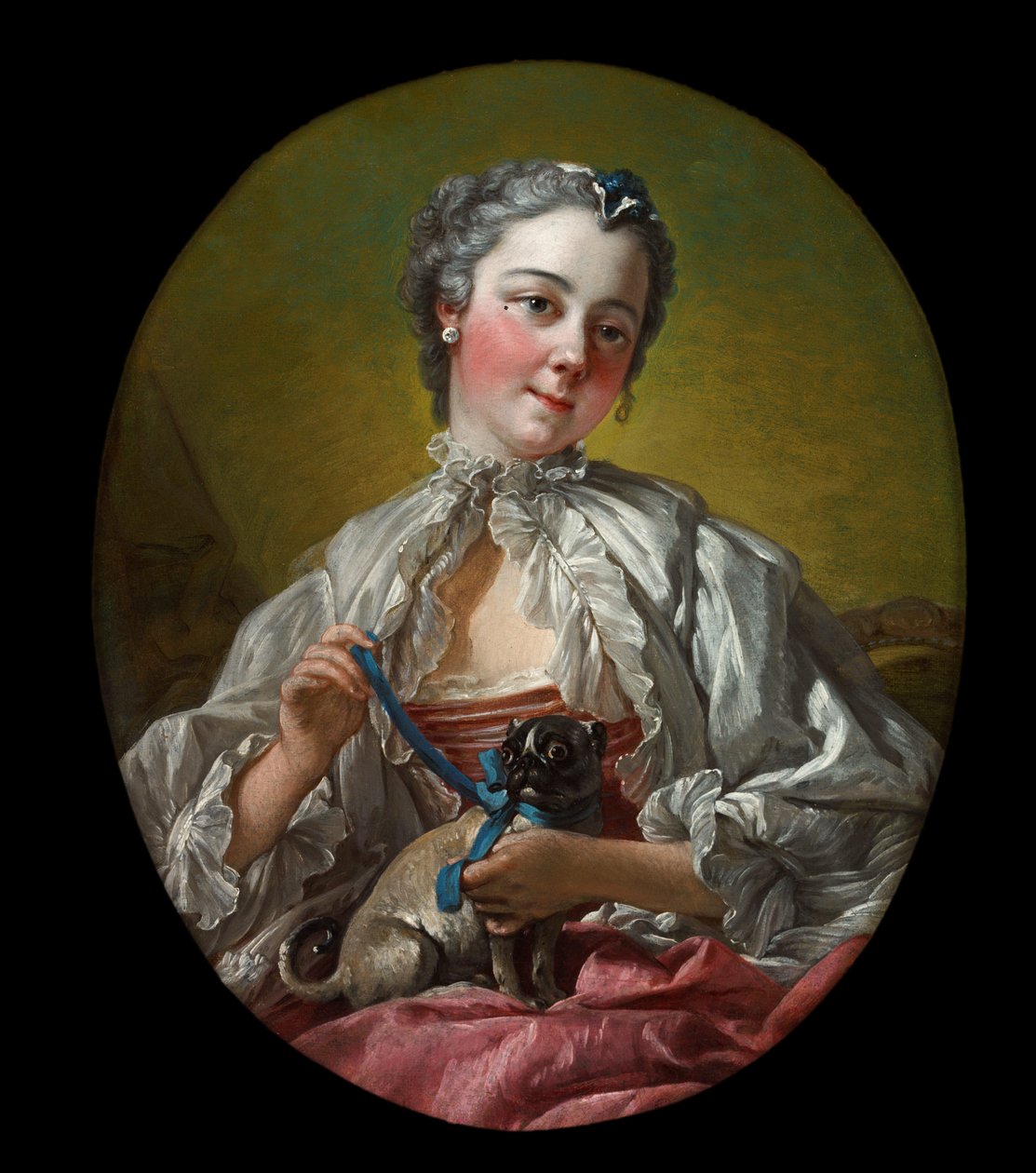 Una joven sosteniendo un perro pug de François Boucher
