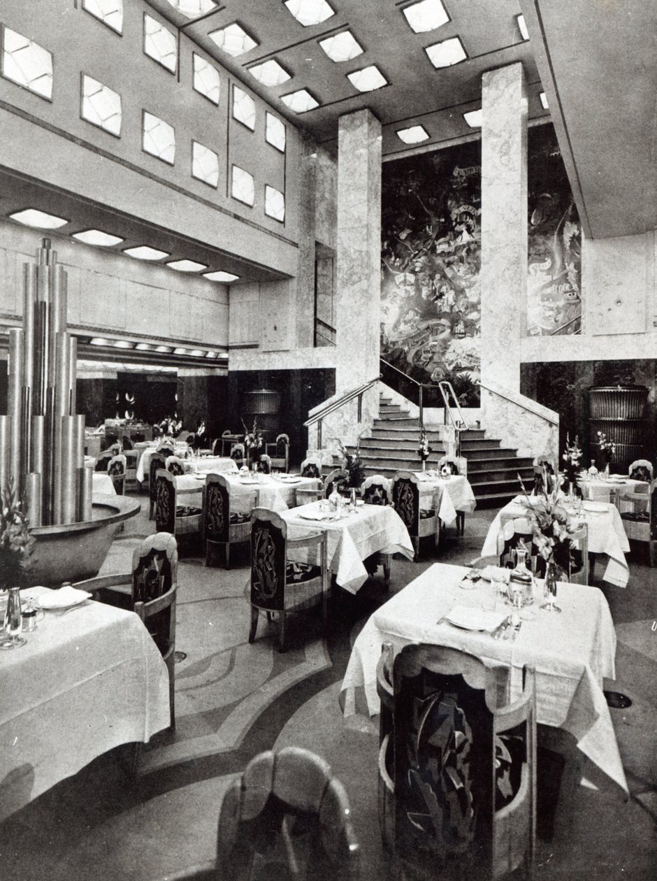 Comedor en el transatlántico Ile de France, 1926 de French Photographer