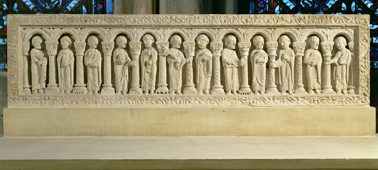 Apóstoles bajo arcadas, relieve tallado, c.1150 de French School