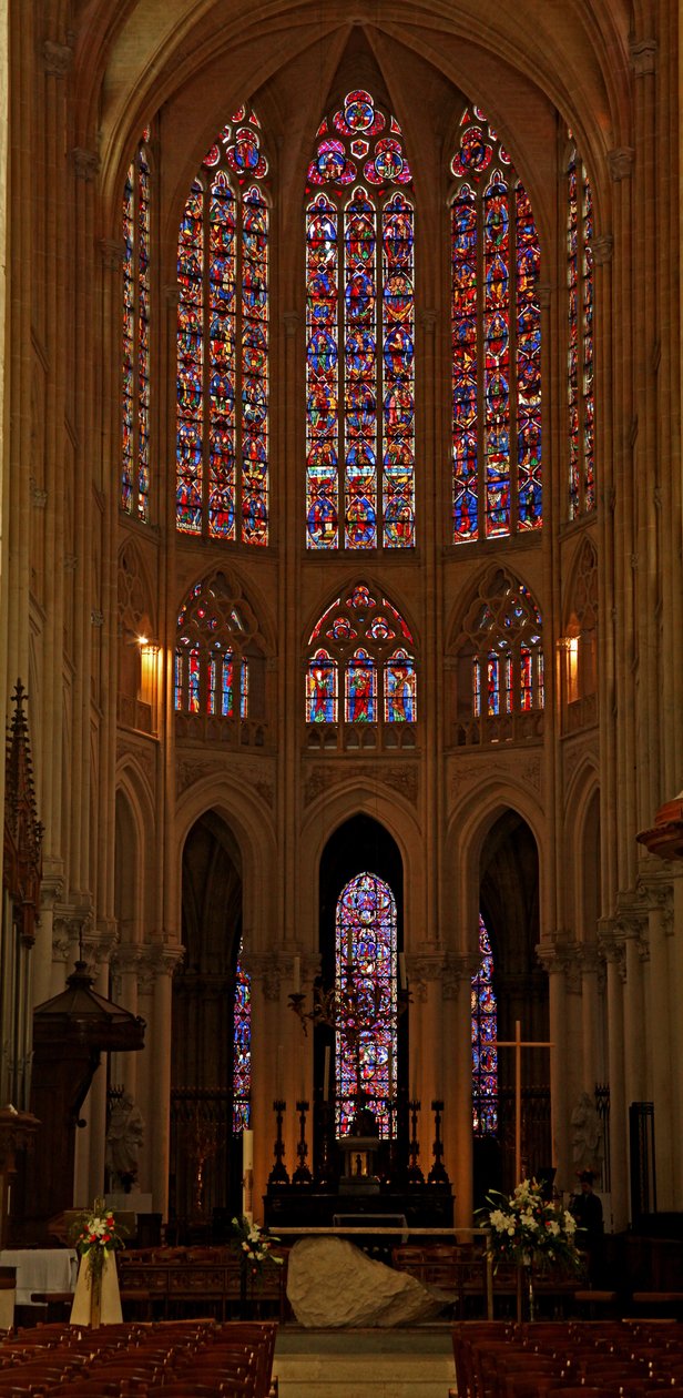 Vista que representa una vista del coro de French School