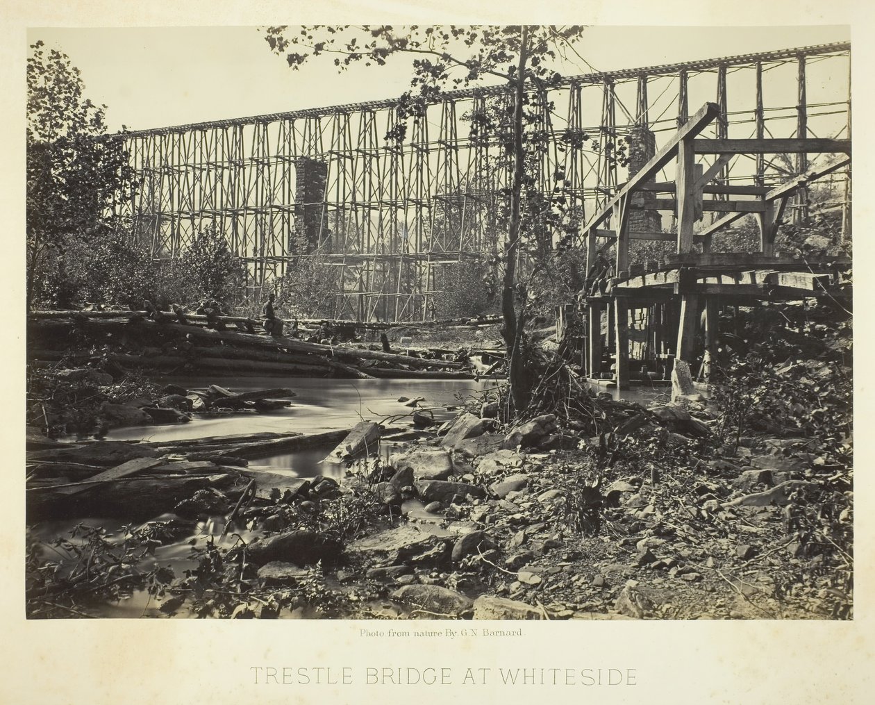Puente de Travesaño en Whiteside de George N. Barnard