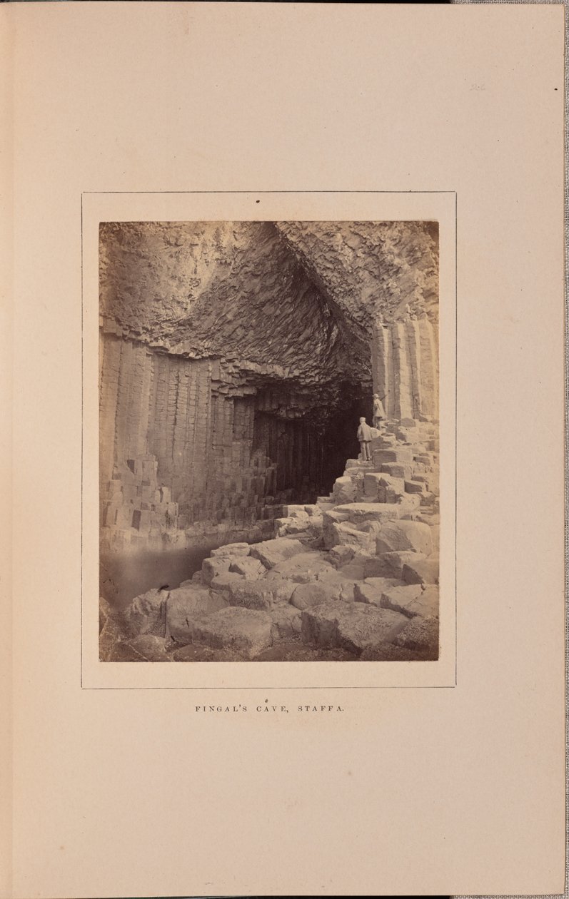 Cueva de Fingal, Staffa de George Washington Wilson