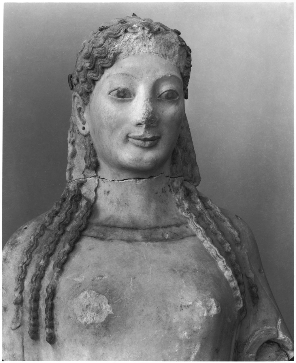 Kore conocida como Kore con un peplos, busto (detalle) c.540 a.C. de Greek