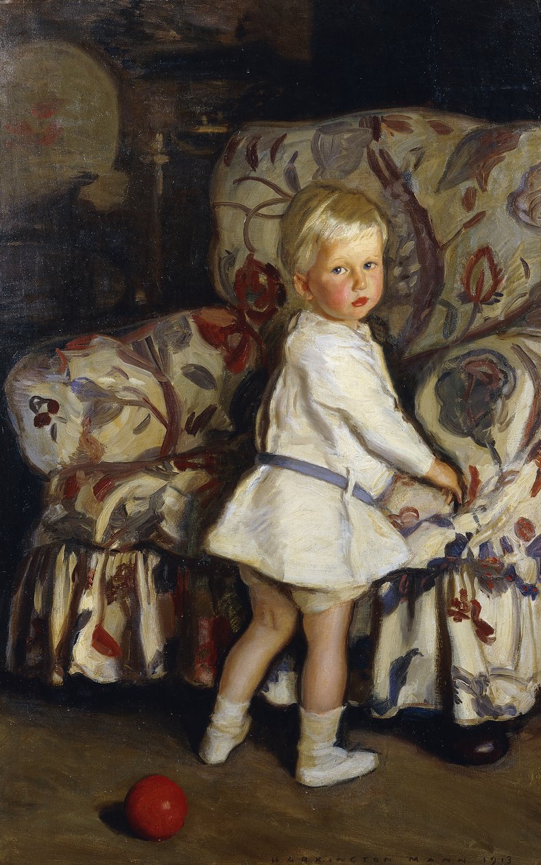 Niño joven en un interior de Harrington Mann