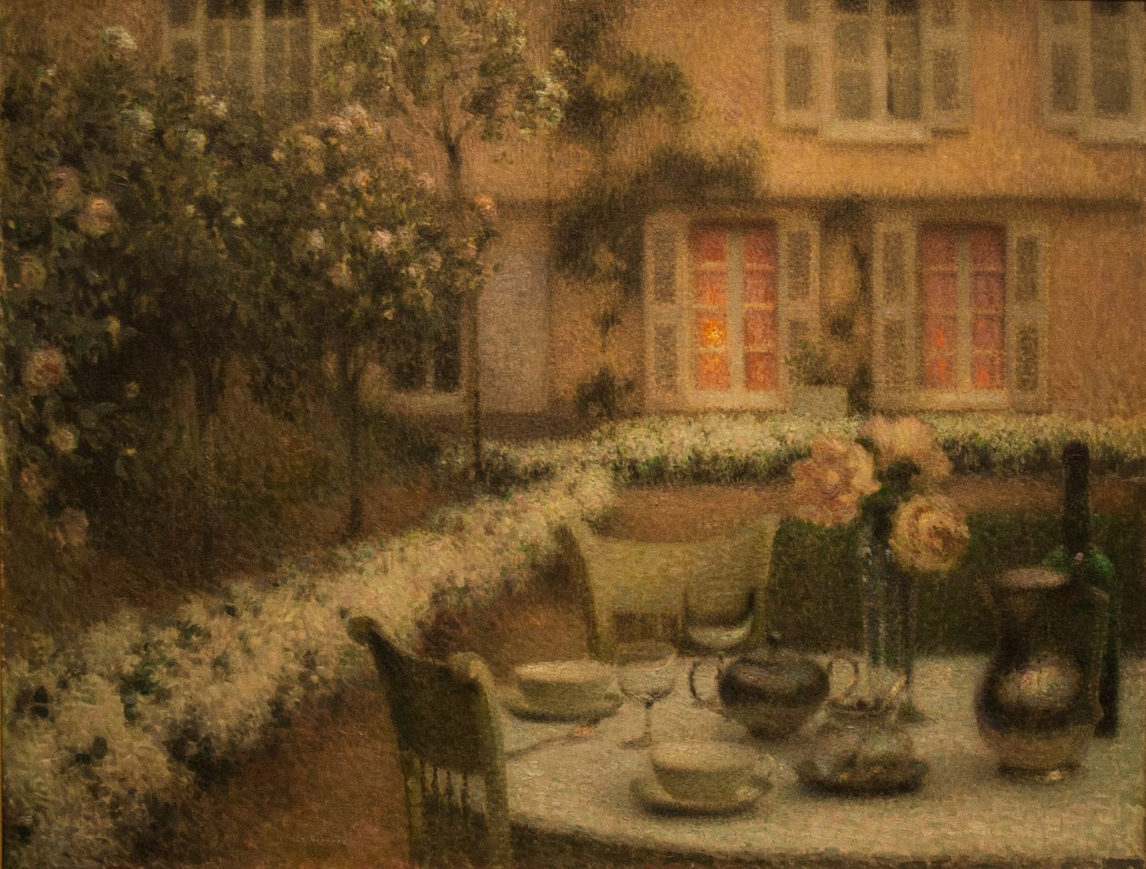 La mesa en el jardín blanco en Gerberoy de Henri Eugene Augustin Le Sidaner