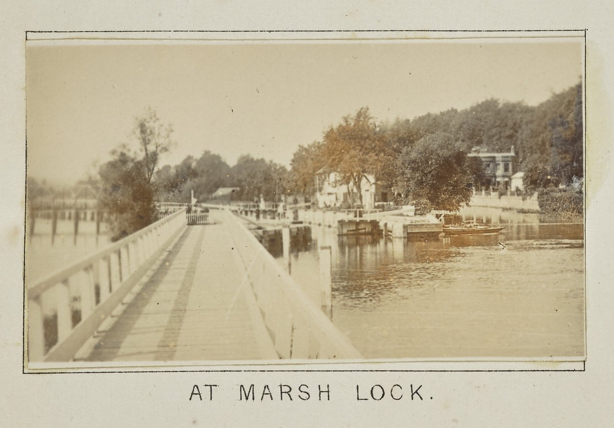 En Marsh Lock de Henry W. Taunt